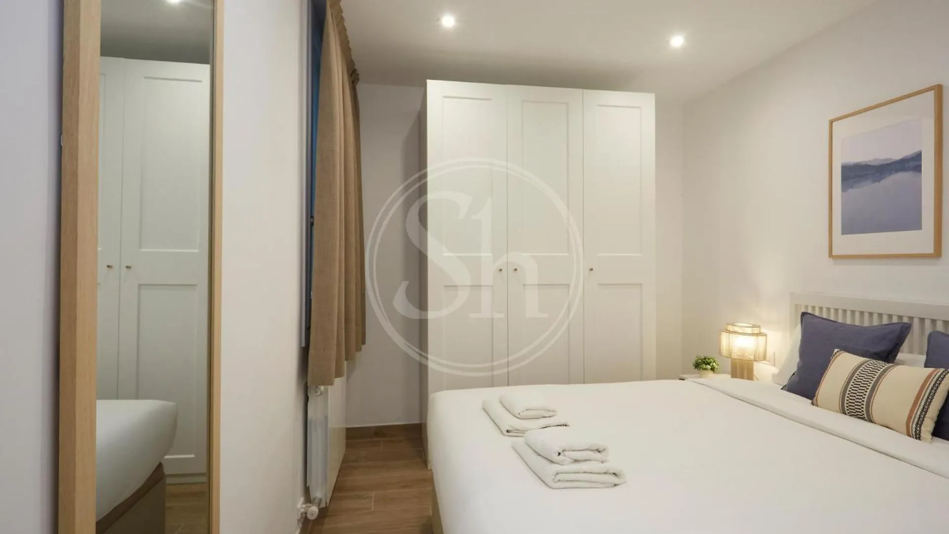 Hermoso Apartamento Junto A La Sagrada Familia Barcelona 0*,