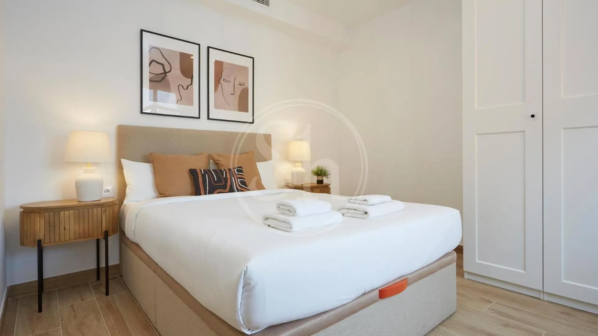 Hermoso Apartamento Junto A La Sagrada Familia Barcelona Spain